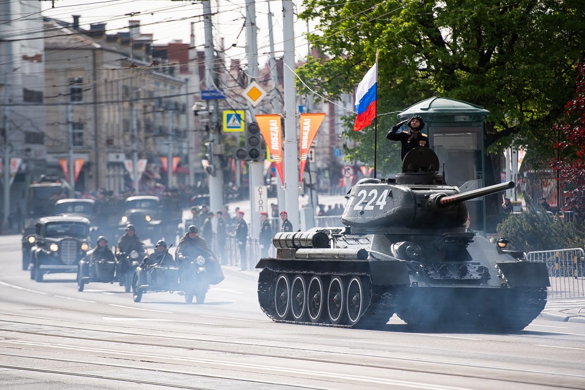На площади Победы прошёл парад в честь 81-й годовщины Победы в Великой Отечественной войне На площади Победы прошёл парад в честь 81-й годовщины Победы в Великой Отечественной войне