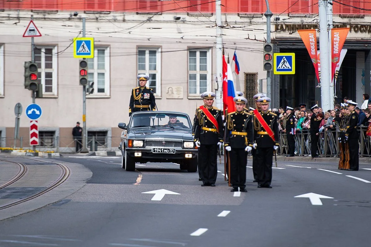 На площади Победы прошёл парад в честь 81-й годовщины Победы в Великой Отечественной войне На площади Победы прошёл парад в честь 81-й годовщины Победы в Великой Отечественной войне