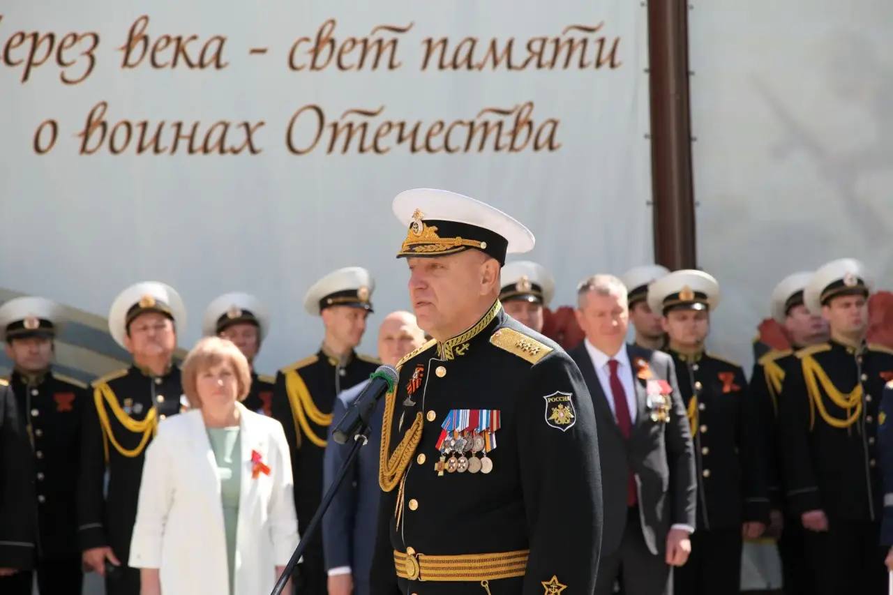 Руководитель следственного управления СК России по Калининградской области принял участие в праздничном концерте в Доме ветеранов, посвященном 81-й годовщине со Дня Победы в Великой Отечественной войне Руководитель следственного управления СК России по Калининградской области принял участие в праздничном концерте в Доме ветеранов, посвященном 81-й годовщине со Дня Победы в Великой Отечественной войне