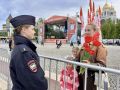 Фоторепортаж о полицейских Калининградской области, обеспечивших общественный порядок и безопасность граждан во время празднования Дня Победы в Калининграде