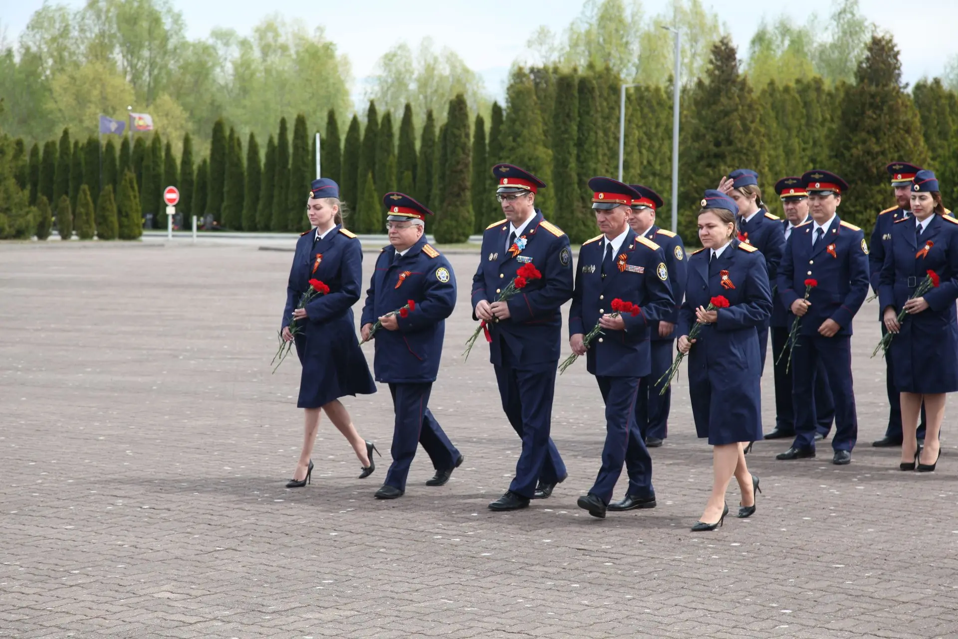 Сотрудники следственного управления СК России по Калининградской области почтили память героев Великой Отечественной войны Сотрудники следственного управления СК России по Калининградской области почтили память героев Великой Отечественной войны