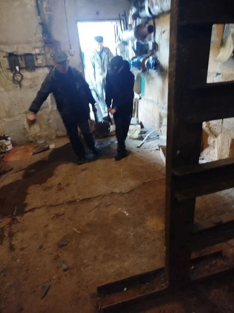 В Советске начали ремонт теплоузла в доме, где жители три месяца сидят без горячей воды