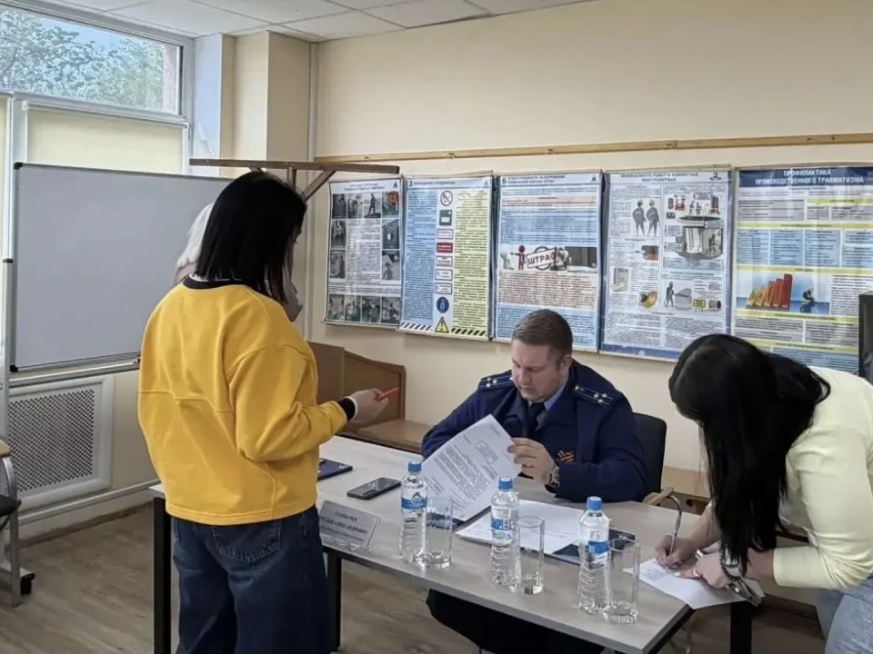 Прокурор Ленинградского района города Калининграда провел встречу с коллективом МП «Калининградтеплосеть» и личный прием работников предприятия