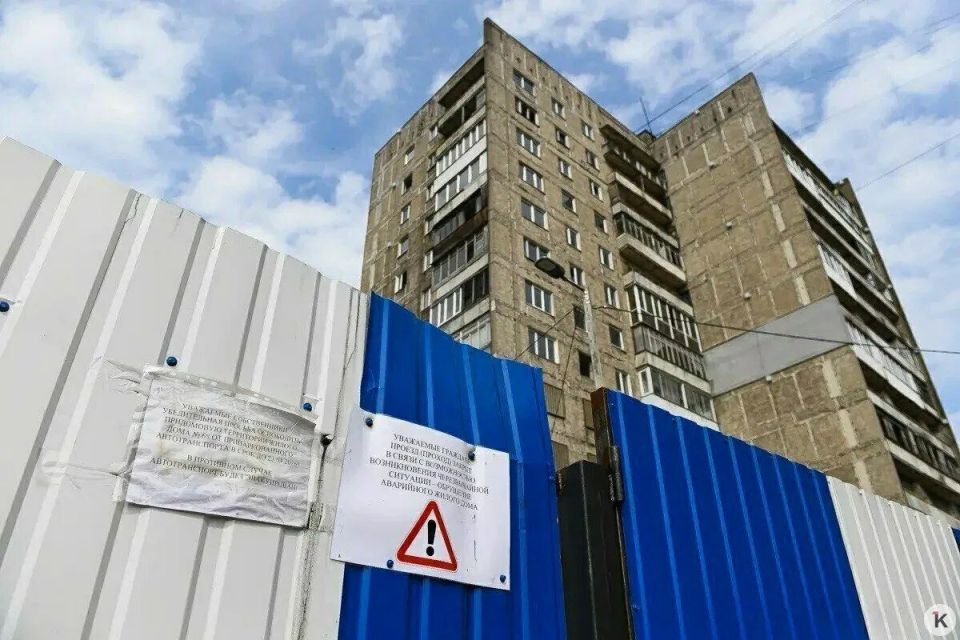 Громкоговоритель и вода в баклажках: как живёт непокорная высотка на Московском, 68