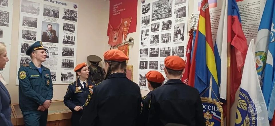 Имя, достойное памяти. Вчера в школе №2 Калининграда прошла торжественная линейка, посвящённая развитию кадетского движения Имя, достойное памяти. Вчера в школе №2 Калининграда прошла торжественная линейка, посвящённая развитию кадетского движения