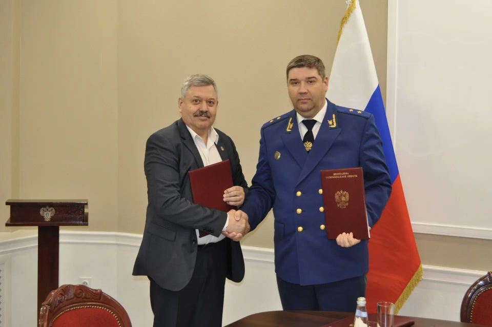 Прокурор области Максим Попов и руководители калининградских вузов подписали договоры о практической подготовке обучающихся Прокурор области Максим Попов и руководители калининградских вузов подписали договоры о практической подготовке обучающихся