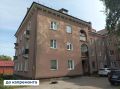 К 80-летию Калининградской области завершили ремонт фасада дома рядом с самым западным маяком России