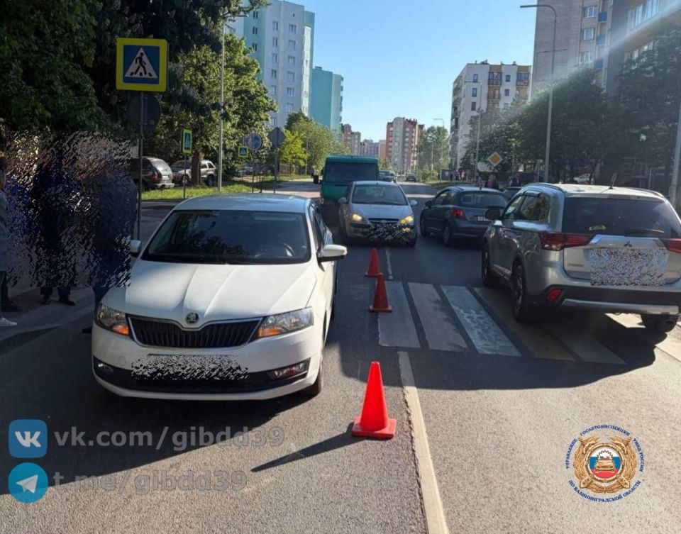 В Калининграде на Автомобильной на пешеходном переходе сбили пожилую женщину