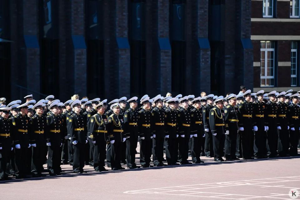 В калининградском филиале Нахимовского училища прозвенел последний звонок