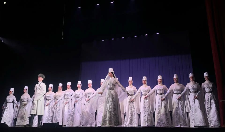В Северо-Осетинском государственном академическом театре им.В.Тхапсаева прошел концерт ансамбля «Горец» В Северо-Осетинском государственном академическом театре им.В.Тхапсаева прошел концерт ансамбля «Горец»