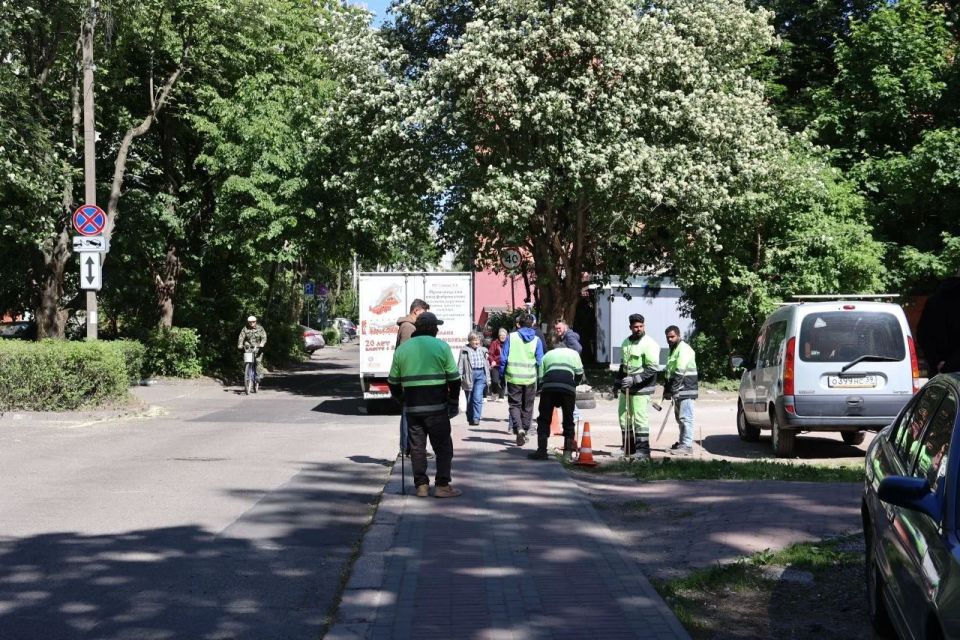 В Калининграде продолжается ямочный ремонт дорог В Калининграде продолжается ямочный ремонт дорог