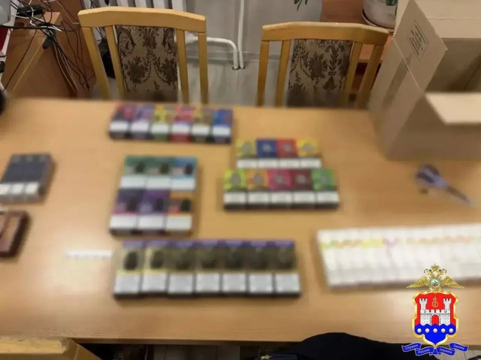 В Калининградской области полицейские изъяли из незаконного оборота немаркированную никотинсодержащую продукцию стоимостью около 1 млн рублей В Калининградской области полицейские изъяли из незаконного оборота немаркированную никотинсодержащую продукцию стоимостью около 1 млн рублей