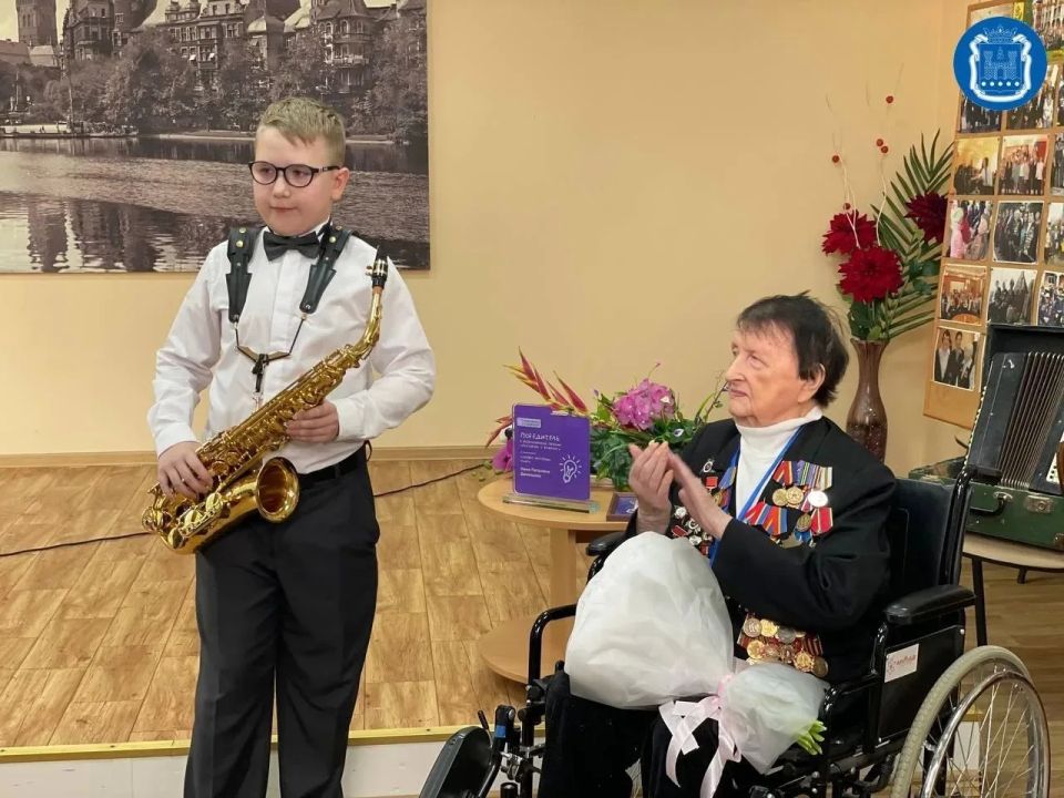 В Калининграде наградили 103-летнего ветерана Великой Отечественной войны Нину Петровну Демешеву В Калининграде наградили 103-летнего ветерана Великой Отечественной войны Нину Петровну Демешеву