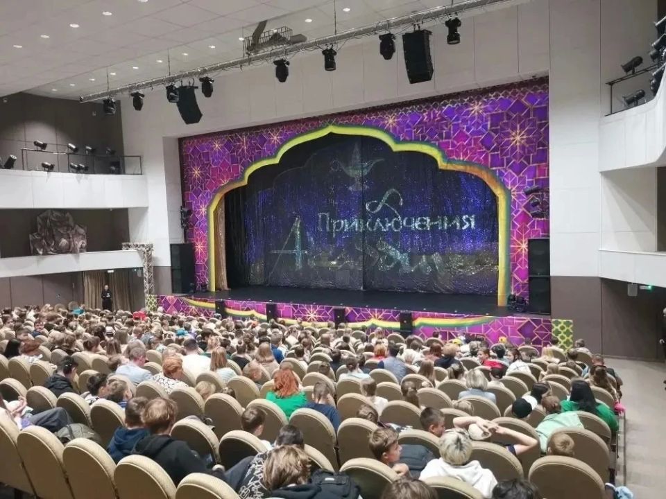 Елена Дятлова: В первый летний день мы поздравляем юных калининградцев с началом каникул и Днём детства! Елена Дятлова: В первый летний день мы поздравляем юных калининградцев с началом каникул и Днём детства!