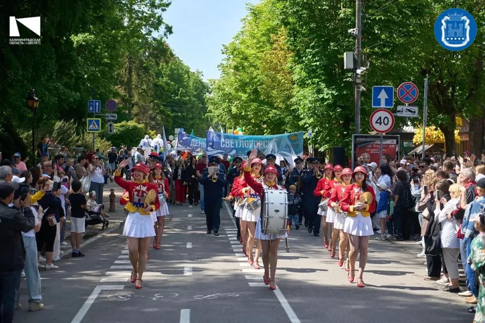 Алексей Беспрозванных поздравил жителей Светлогорска с Днём города и 80-летием региона