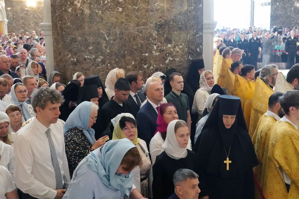 Алексей Беспрозванных: Светлый, хороший день. Открыли вместе со Святейшим Патриархом Московским и всея Руси Кириллом памятник равноапостольному князю Владимиру, устроителю и собирателю Руси Алексей Беспрозванных: Светлый, хороший день. Открыли вместе со Святейшим Патриархом Московским и всея Руси Кириллом памятник равноапостольному князю Владимиру, устроителю и собирателю Руси
