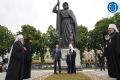 Патриарх Кирилл освятил памятник святому князю Владимиру, установленный на Соборной площади областного центра