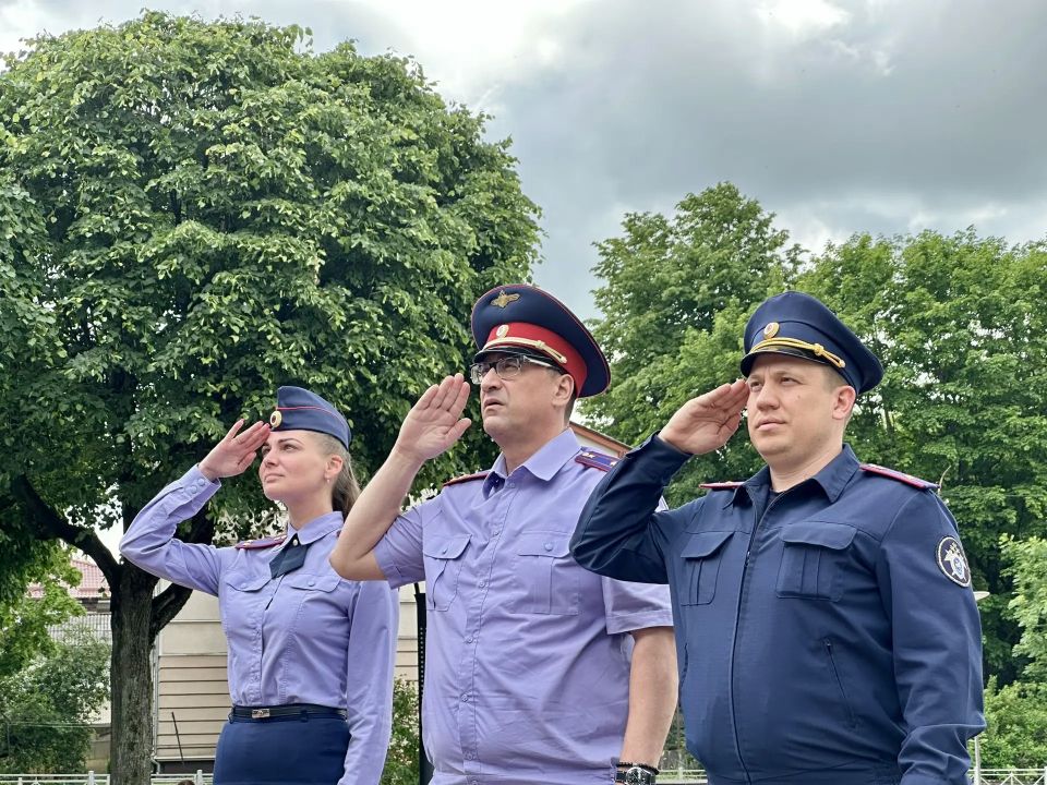 Руководитель регионального СКР почтил память полководца Ивана Черняховского в городе, носящем его имя Руководитель регионального СКР почтил память полководца Ивана Черняховского в городе, носящем его имя