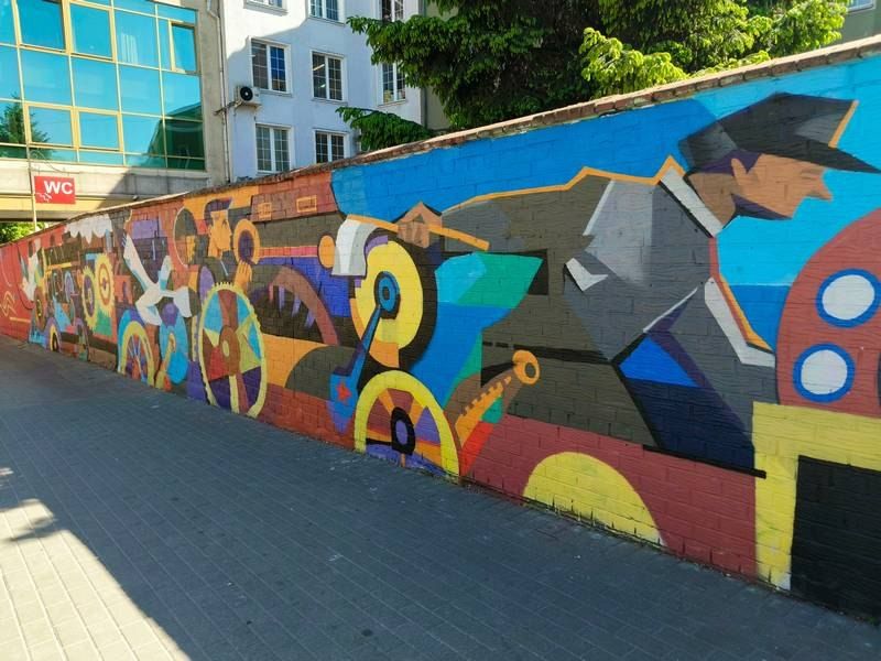 Северный вокзал в Калининграде частично перекрыло водой