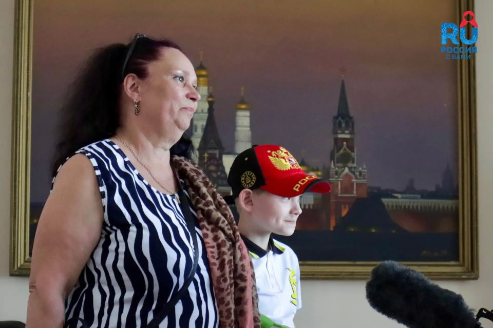 Глава Россотрудничества встретился с переселенцами из недружественных стран накануне Дня России Глава Россотрудничества встретился с переселенцами из недружественных стран накануне Дня России