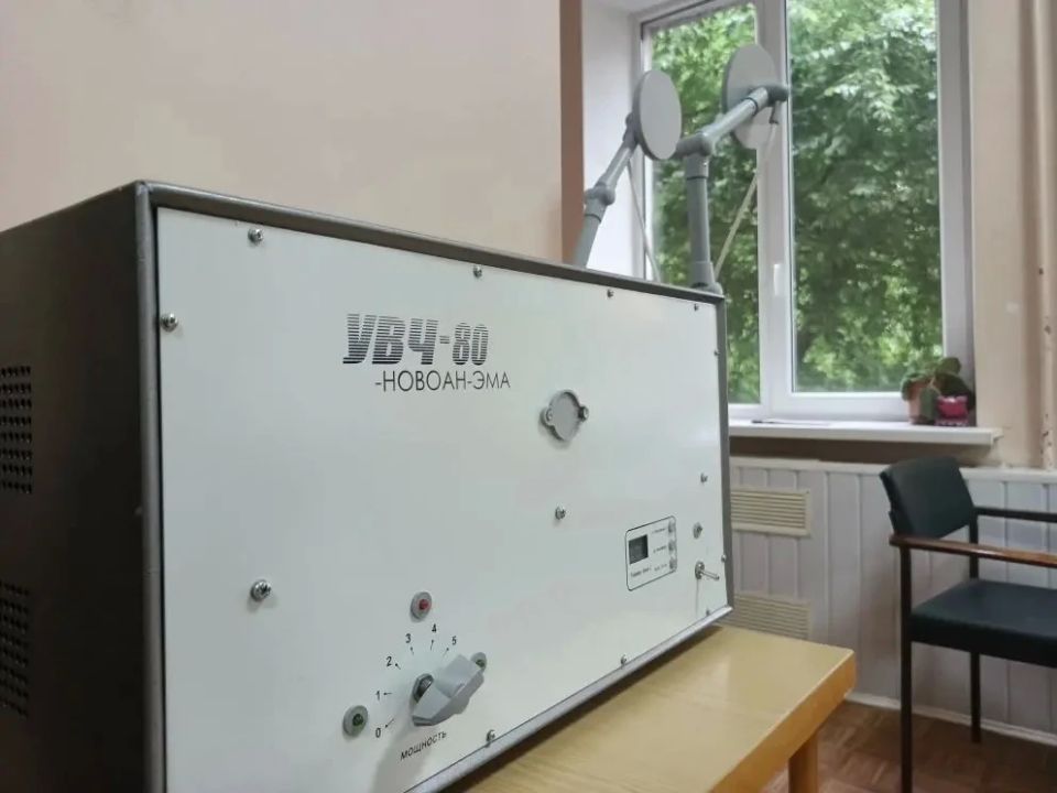 По поручению губернатора в Ладушкинской ЦРБ приобретено 10 единиц современного физиотерапевтического оборудования