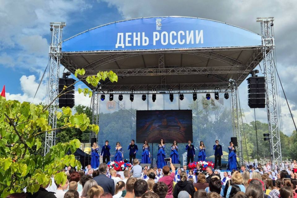 «Все поколения вместе»: как отметили День России в Калининграде «Все поколения вместе»: как отметили День России в Калининграде