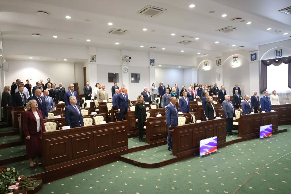 Прокурор Калининградской области Максим Попов на заседании регионального Законодательного Собрания представил проект закона, устанавливающий дополнительные гарантии реализации права граждан на обращение Прокурор Калининградской области Максим Попов на заседании регионального Законодательного Собрания представил проект закона, устанавливающий дополнительные гарантии реализации права граждан на обращение