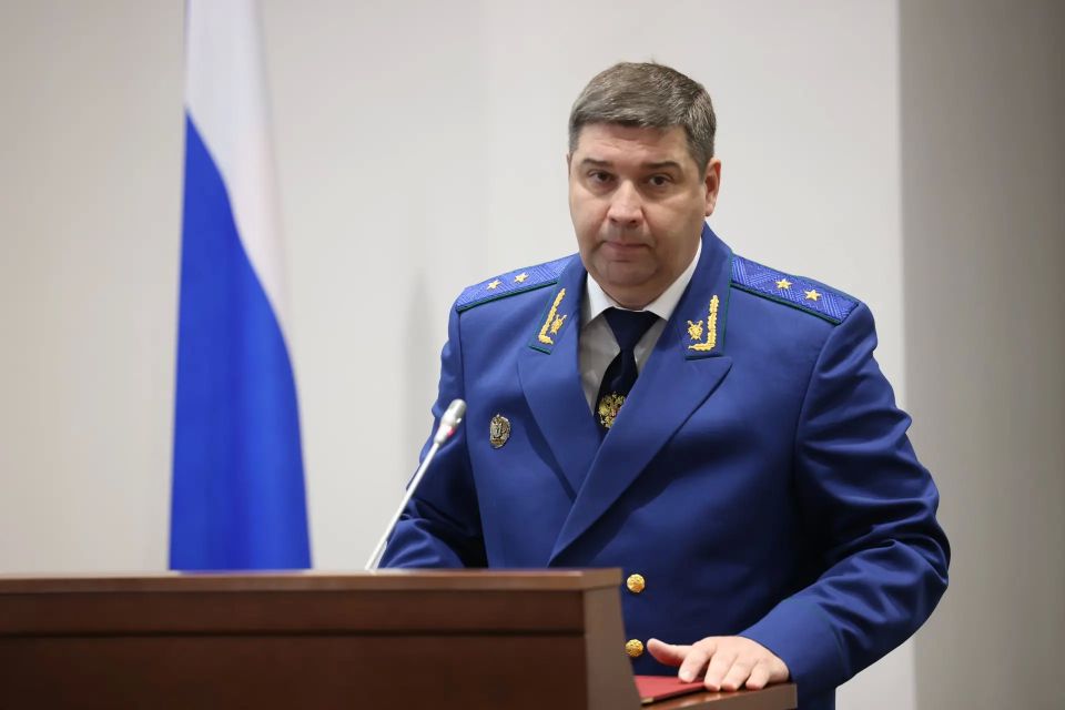 Прокурор Калининградской области Максим Попов на заседании регионального Законодательного Собрания представил проект закона, устанавливающий дополнительные гарантии реализации права граждан на обращение Прокурор Калининградской области Максим Попов на заседании регионального Законодательного Собрания представил проект закона, устанавливающий дополнительные гарантии реализации права граждан на обращение