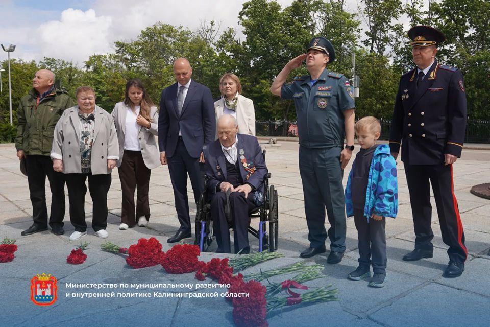 Наш регион посетил ветеран Великой Отечественной войны и участник штурма Кёнигсберга Виктор Фёдорович Дикий Наш регион посетил ветеран Великой Отечественной войны и участник штурма Кёнигсберга Виктор Фёдорович Дикий