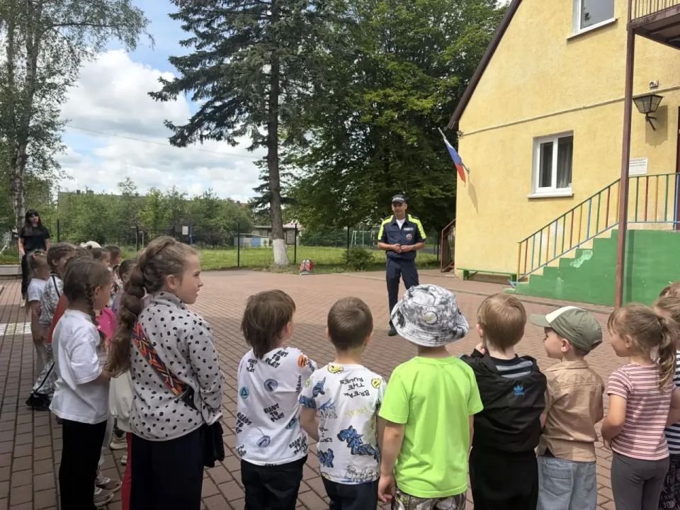В рамках специального профилактического мероприятия «Детская безопасность» в МБДОУ «Нивенский детский сад» п. Южный сотрудники отделения Госавтоинспекции МО МВД России «Багратионовский» провели мероприятие по безопасности...