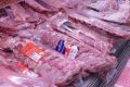 В продуктах популярного мясного бренда обнаружены вредные бактерии и несоответствия состава
