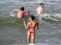 Опрос: летом людей не выгнать из Балтийского моря