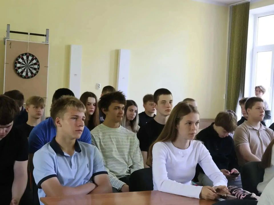 Калининградские полицейские предостерегли подростков от предложений быстрого заработка в сети Интернет Калининградские полицейские предостерегли подростков от предложений быстрого заработка в сети Интернет