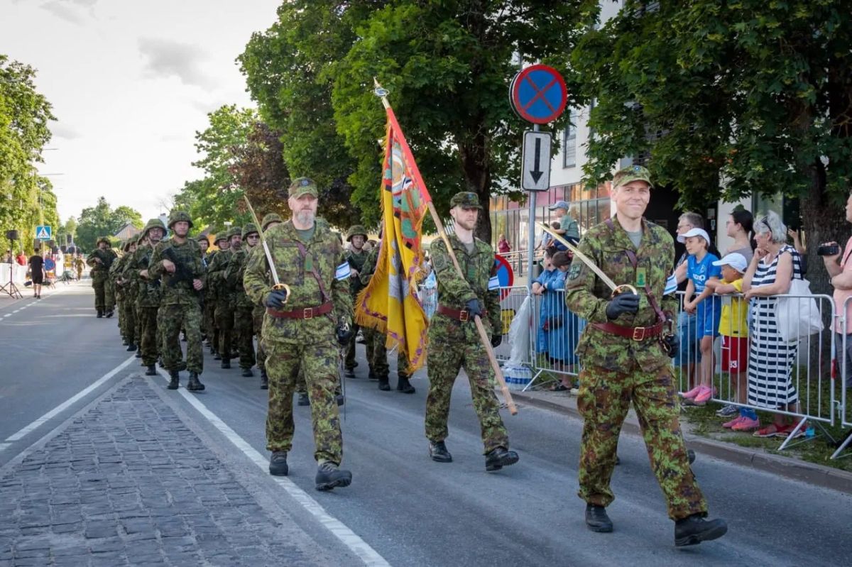 В Рампла прошел парад в честь Дня победы в Освободительной войне В Рампла прошел парад в честь Дня победы в Освободительной войне