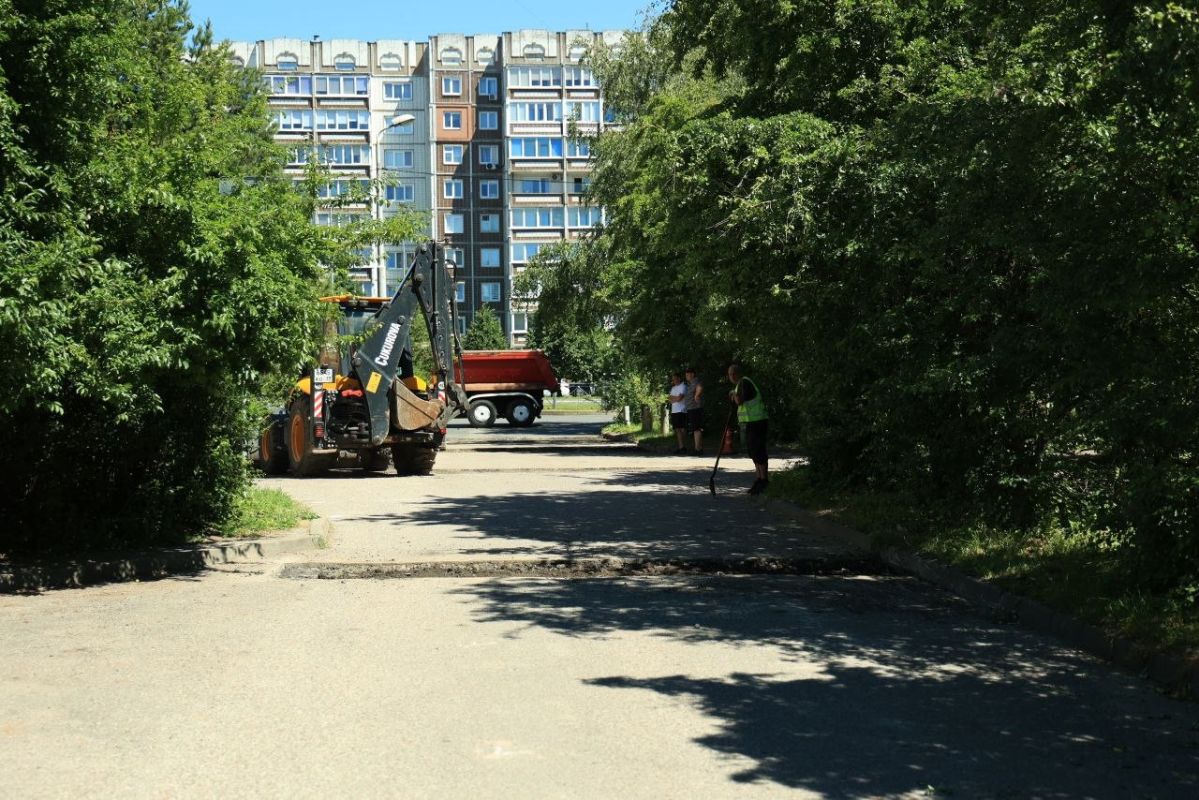 Дорожные рабочие сегодня вышли в район Мусоргского-Нарвской-Калужской и одноимённого переулка Дорожные рабочие сегодня вышли в район Мусоргского-Нарвской-Калужской и одноимённого переулка
