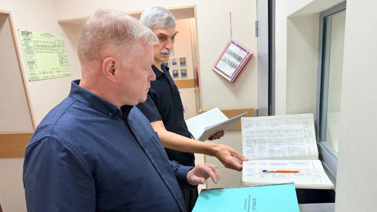 «Гражданский мониторинг»: представитель Общественного совета при Западном ЛУ МВД России на транспорте проверил работу дежурной части калининградской транспортной полиции