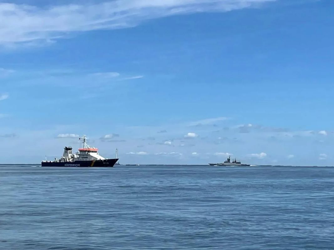 Российский корвет отогнал береговую охрану Германии от танкера с нефтью в Балтийском море