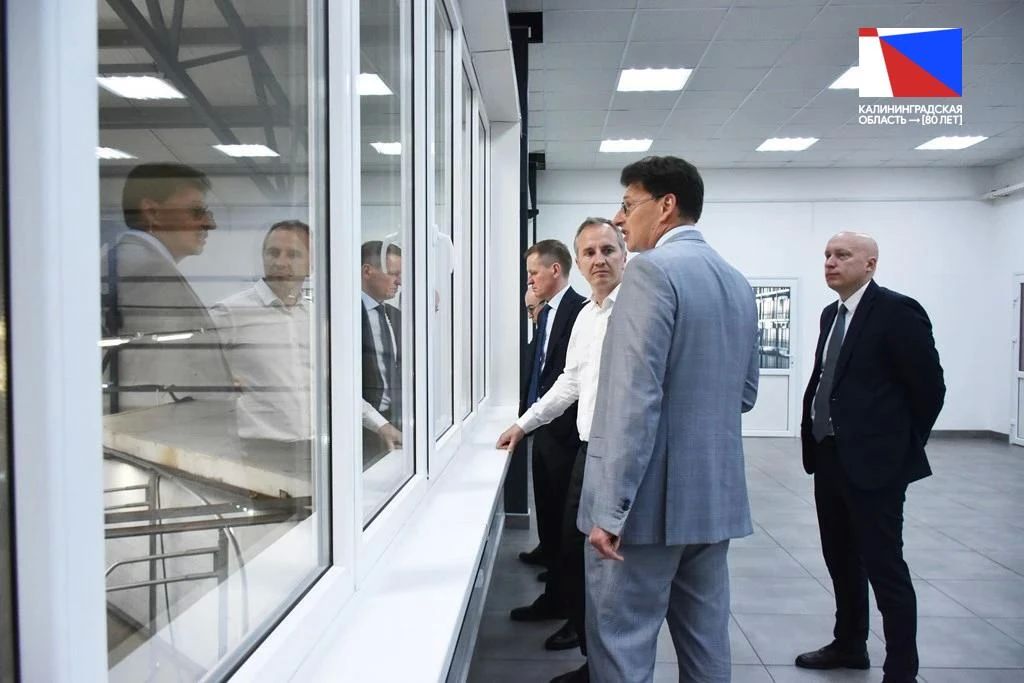 Сегодня на площадке ООО «Каштановка» агрохолдинга «Залесье» побывали замминистра сельского хозяйства России Максим Боровой и замруководителя Россельхознадзора РФ Роман Милорадов Сегодня на площадке ООО «Каштановка» агрохолдинга «Залесье» побывали замминистра сельского хозяйства России Максим Боровой и замруководителя Россельхознадзора РФ Роман Милорадов