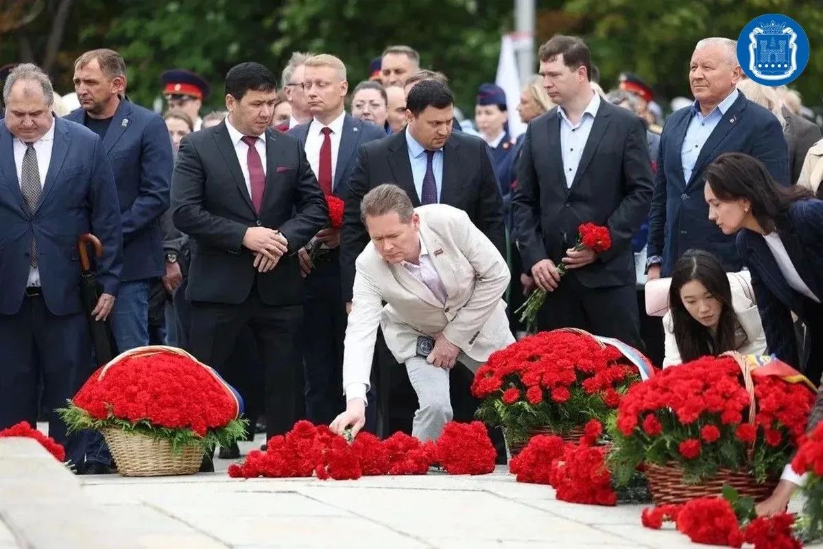 С 80-летием региона жителей поздравили Министр иностранных дел России Сергей Лавров и российские дипломаты С 80-летием региона жителей поздравили Министр иностранных дел России Сергей Лавров и российские дипломаты