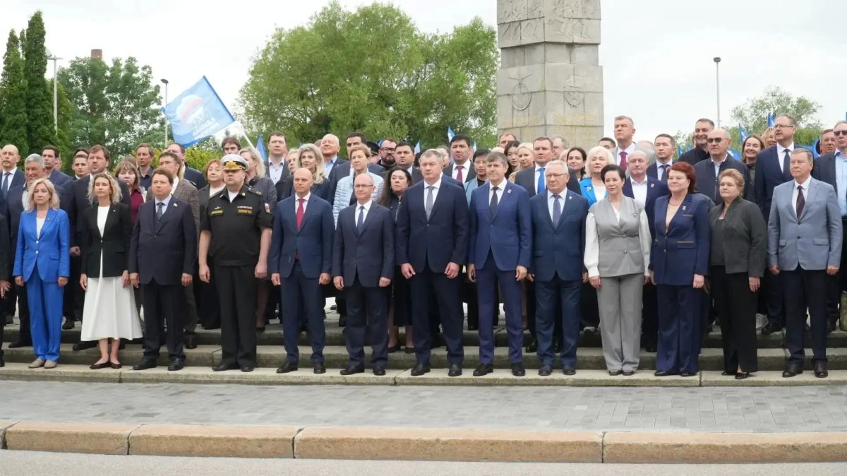 Полицейские обеспечили безопасность торжественного мероприятия, приуроченного к 80-летию Калининградской области Полицейские обеспечили безопасность торжественного мероприятия, приуроченного к 80-летию Калининградской области
