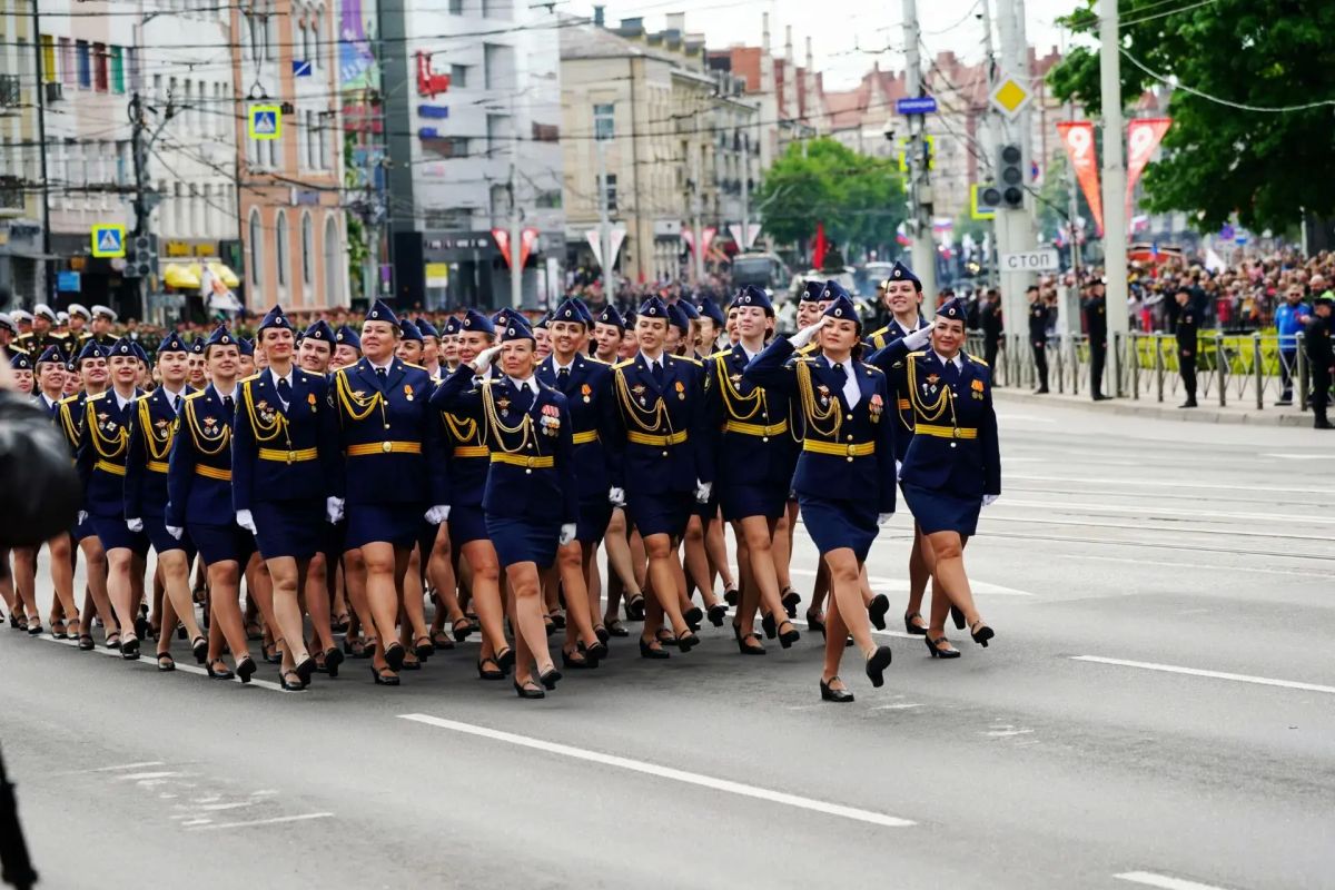 # Умница, красавица, сотрудник! # Умница, красавица, сотрудник!