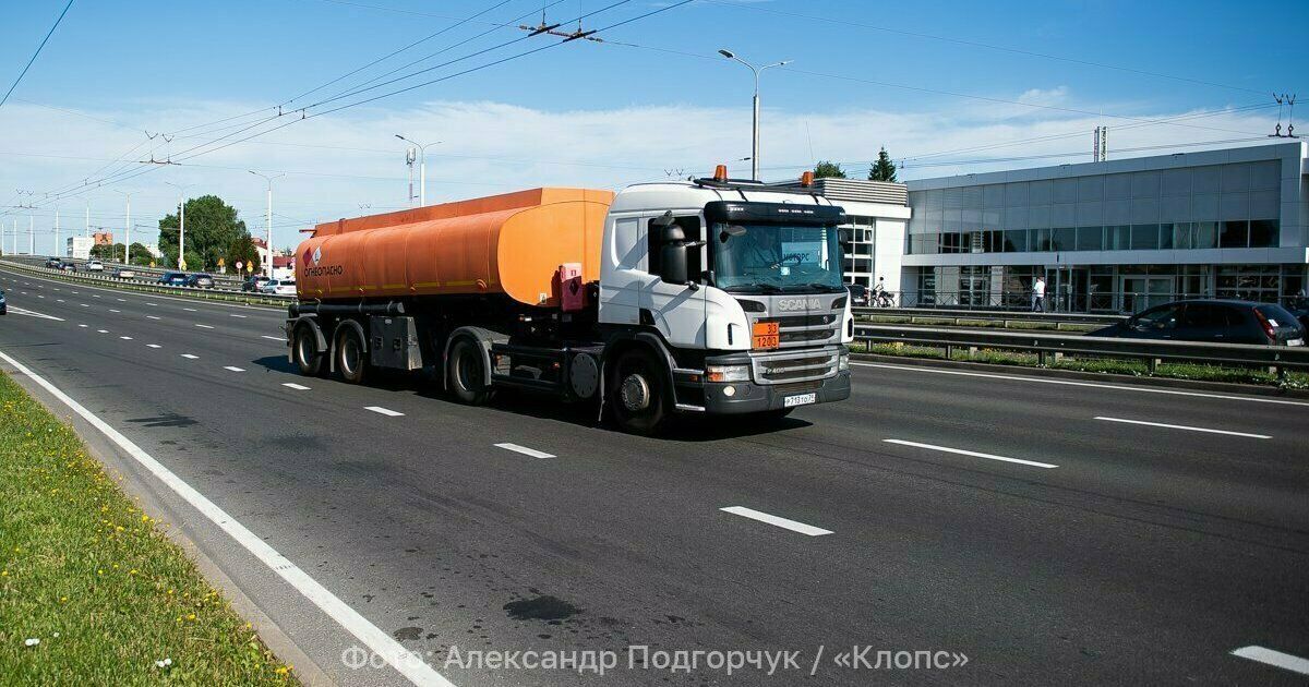 Оранжевое настроение: «Балтнефть» вслед за дизелем возвращает на все заправки и бензин