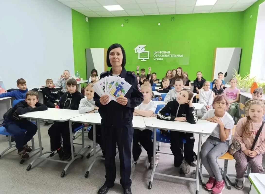 В рамках специального профилактического мероприятия "Пешеход" и в целях предупреждения дорожно-транспортного травматизма в летнем пришкольном лагере на базе школы МОУ СОШ № 4 г. Балтийска сотрудники отделения...