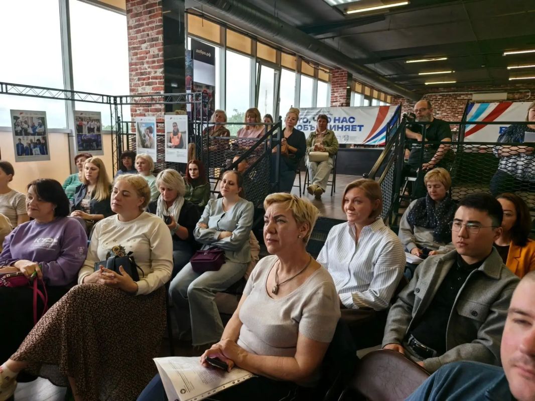 #Новости НКО. КРДМОО «Юная лидерская армия» в рамках проекта «Все хорошие люди» 9 июля провела семинар на тему «Профилактика наркопотребления в молодёжной среде» #Новости НКО. КРДМОО «Юная лидерская армия» в рамках проекта «Все хорошие люди» 9 июля провела семинар на тему «Профилактика наркопотребления в молодёжной среде»