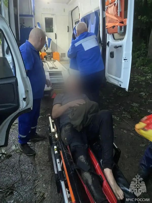 Под Калининградом мужчина сломал ногу на рыбалке Под Калининградом мужчина сломал ногу на рыбалке
