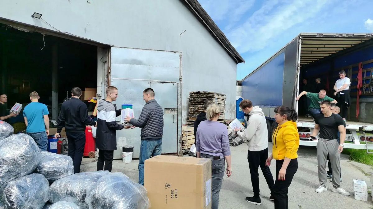 В Калининградской области сотрудники СК России передали очередную партию гуманитарной помощи В Калининградской области сотрудники СК России передали очередную партию гуманитарной помощи