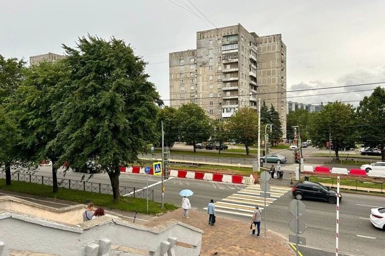 Возле бывшего универсама «Московский» в Калининграде начали обустраивать трамвайные платформы Возле бывшего универсама «Московский» в Калининграде начали обустраивать трамвайные платформы
