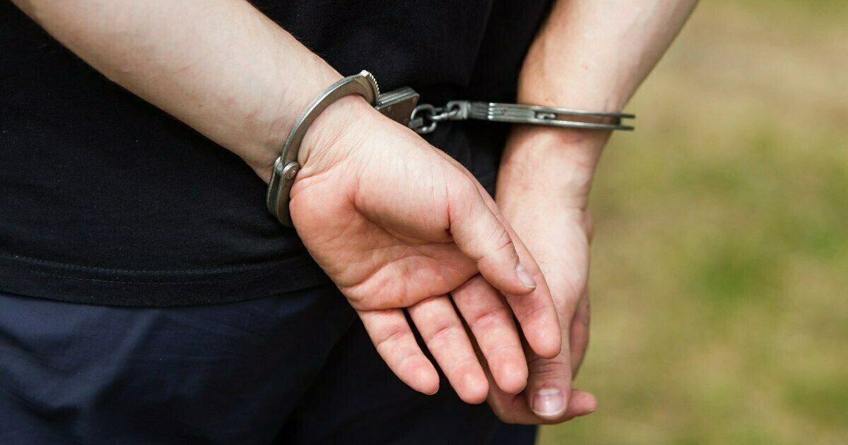 В Калининграде арестовали полицейских, подозреваемых в крышевании нелегальных бизнесменов на острове Канта