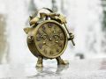 В Гвардейске установили 12 бронзовых мини-фигурок будильников «Времяшек»