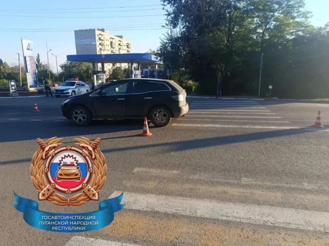 В Ровеньках автомобиль сбил подростка на пешеходном переходе В Ровеньках автомобиль сбил подростка на пешеходном переходе